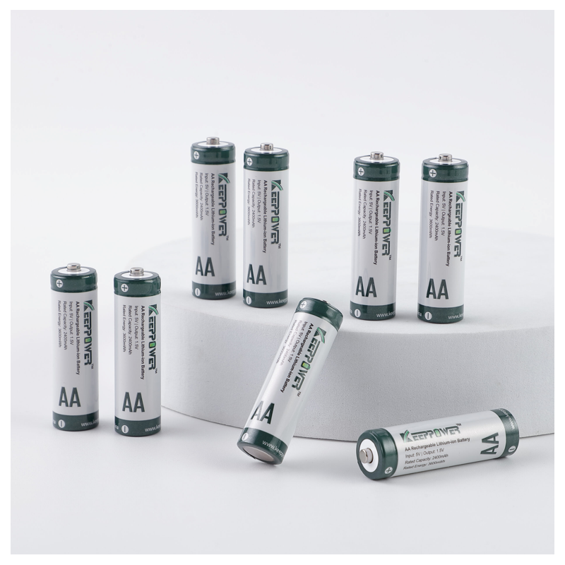 8 Stk. Genopladelige AA batterier inkl. oplader